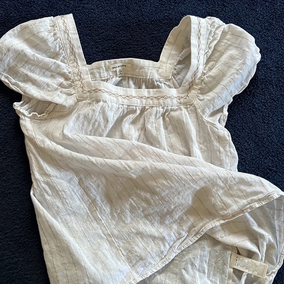 Size small crème and tan top/blouse. Cute sleeves, nice light cotton blend. - Picture 4 of 4